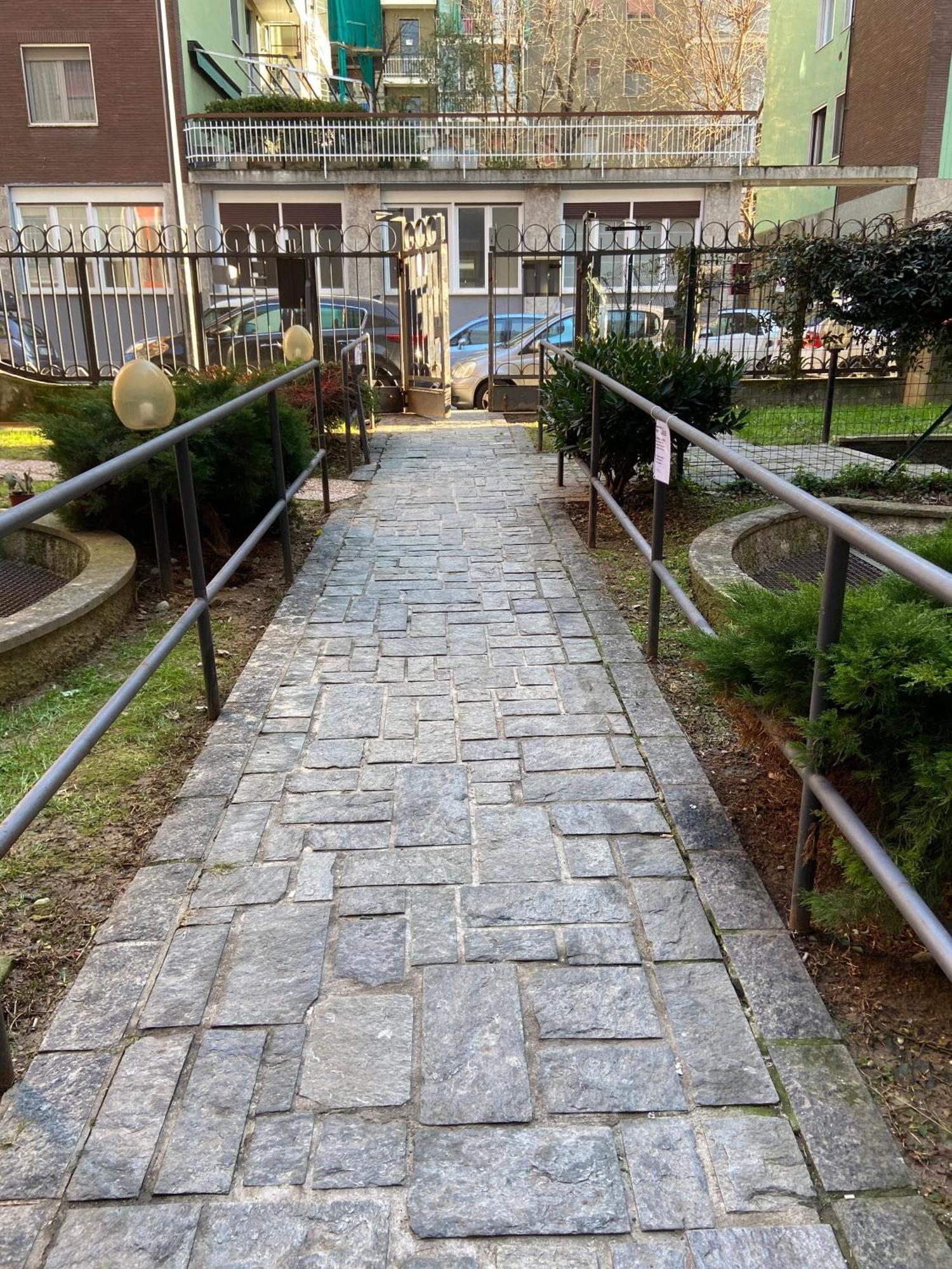 Elegant Appartament Милано Екстериор снимка